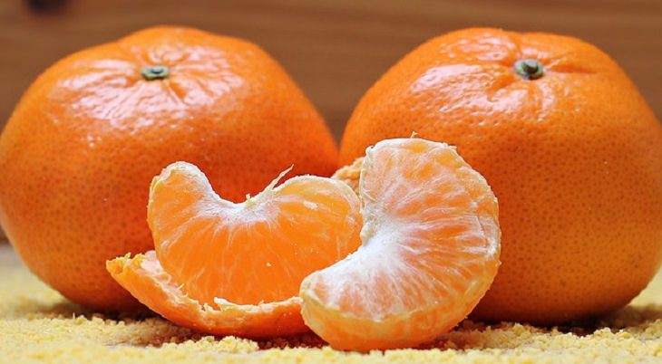 Limones Y Mandarinas En Casa