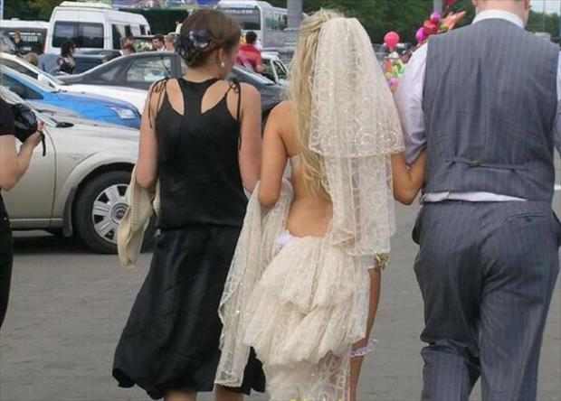 16 Vestidos de novia que no deberían existir