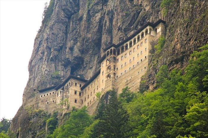 5 Impresionantes Monasterios Inaccesibles Para Visitantes