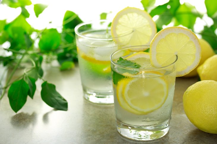 agua con limón restaurantes