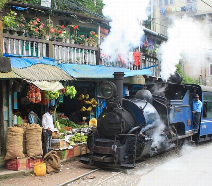 Ferrocarril Darjeeling Del Himalaya 