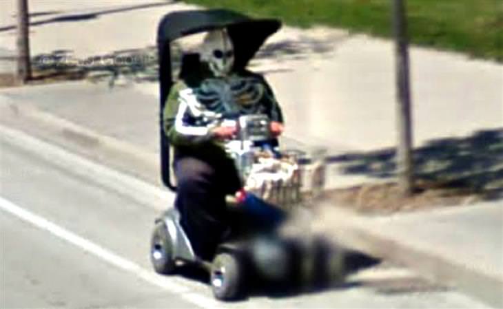 Autos peculaires Google Street View
