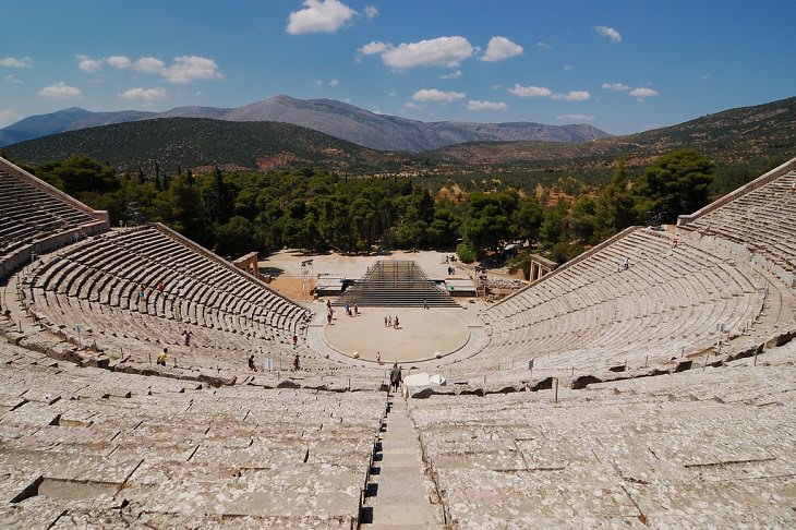 teatros griegos romanos visitar