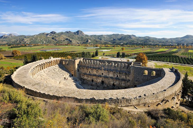 teatros griegos romanos visitar