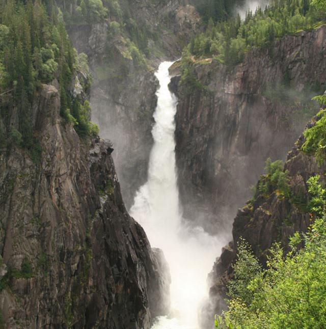Rjukanfossen ("Cascada humeante")