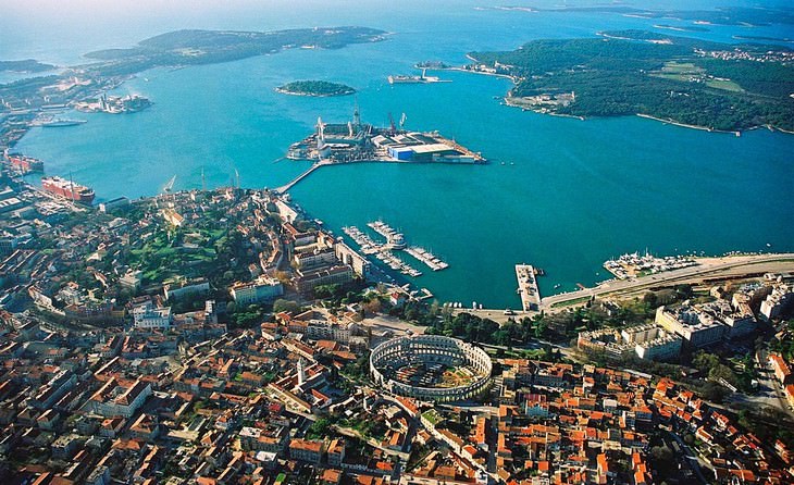 Vista aérea Arena Pula, Croacia
