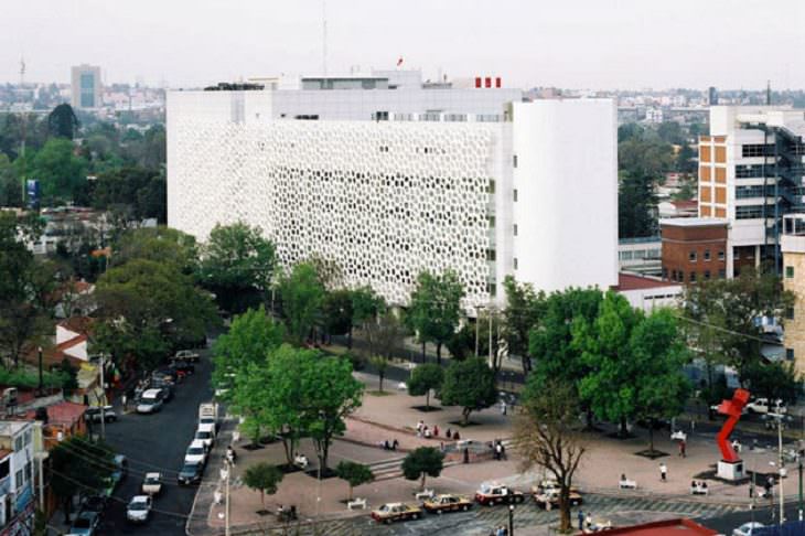 Edificio que "come humo" en la Ciudad de México, México
