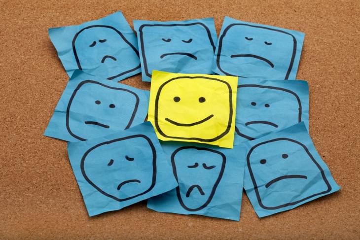 Tips Para Ser Optimista Rodeado De Personas Negativas reconoce patrones de pensamiento negativo