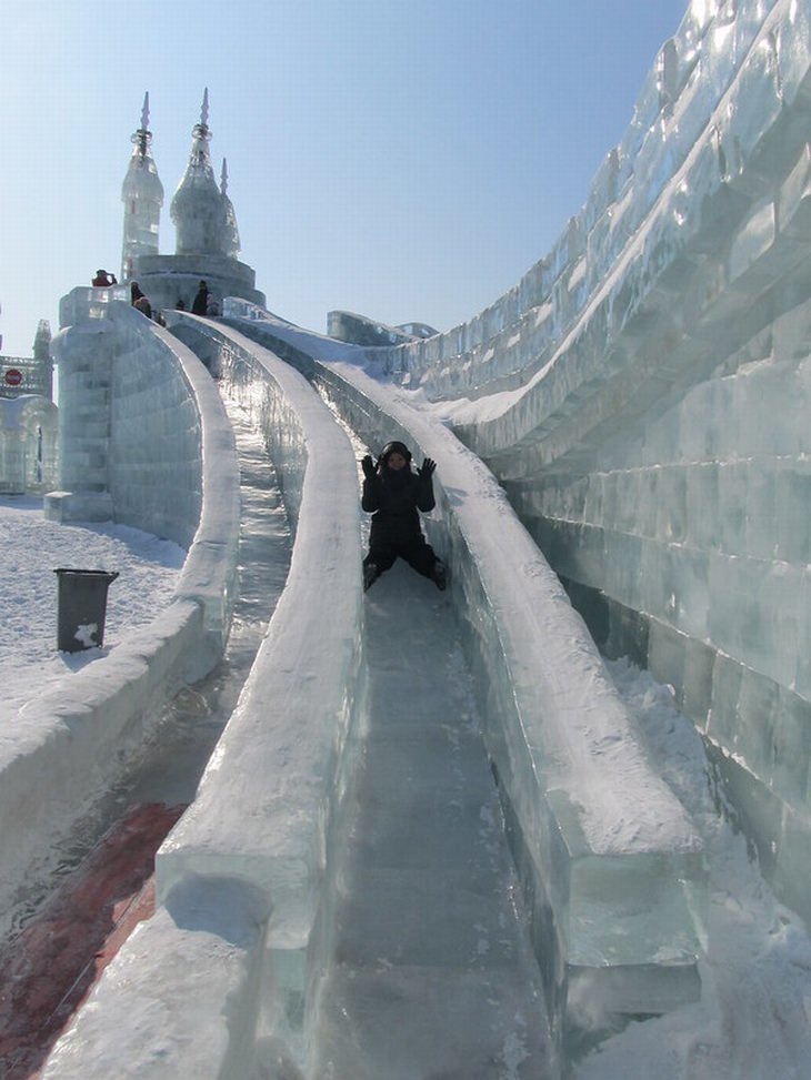 Festival De Esculturas De Hielo De Harbin resbaladilla de hielo