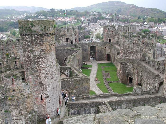 Castillos medievales Castillo de Conwy, Gales, Reino Unido vista panorámica