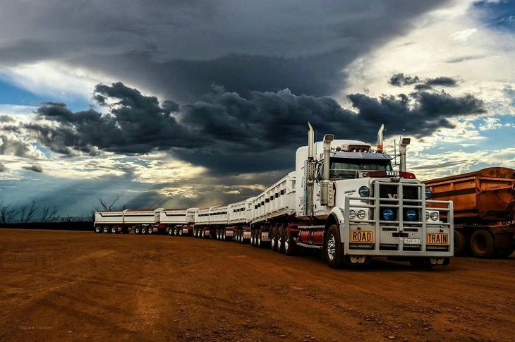 8. Australian Road Train, el camión más largo del mundo