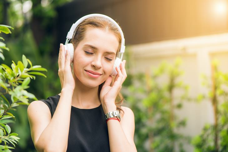 6 Formas De Incrementar Naturalmente Tus Niveles De Dopamina Escuchar música