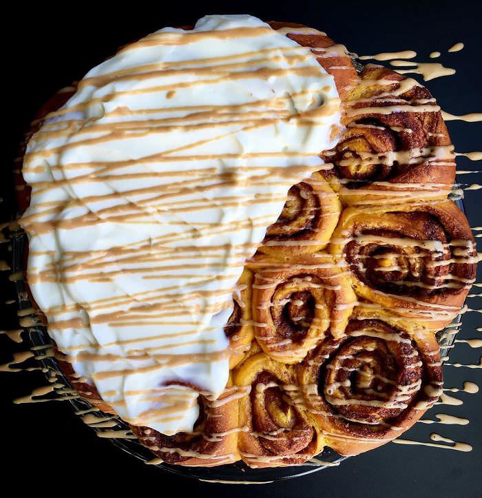 20 Hermosos y Deliciosos Diseños De Tartas De Lauren Ko tarta rollos de canela