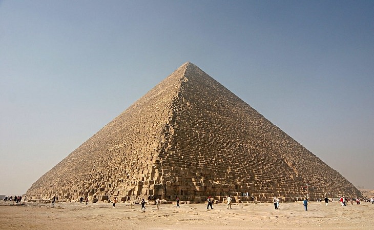 6. La pirámide de Keops
