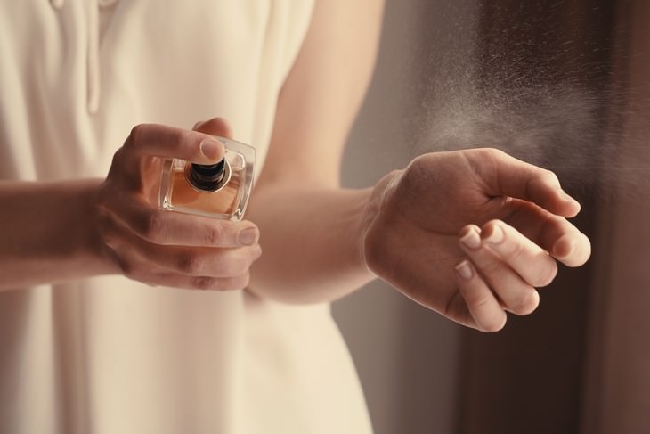 10 Artículos Que Es Mejor No Comprar De Segunda Mano Perfumes y productos de belleza
