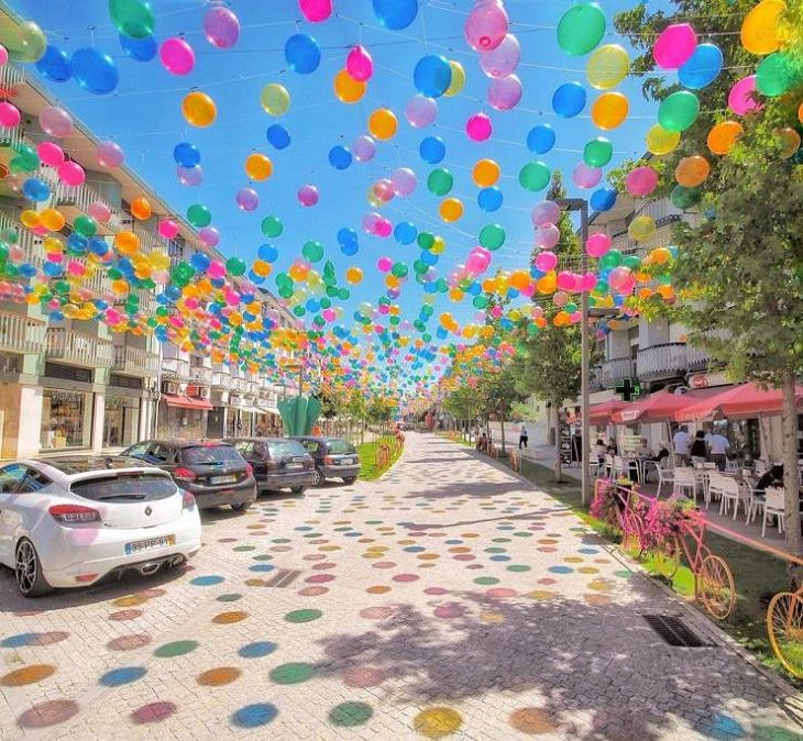 Diseños Increíbles De Todo El Mundo  El Proyecto Umbrella Sky del Festival de Arte Ágitagueda en Portugal