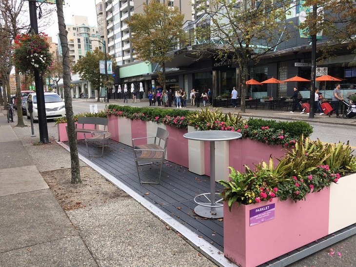 Diseños Increíbles De Todo El Mundo Parklets, espacios de estacionamiento en la calle reutilizados para sentarse en Vancouver, Columbia Británica
