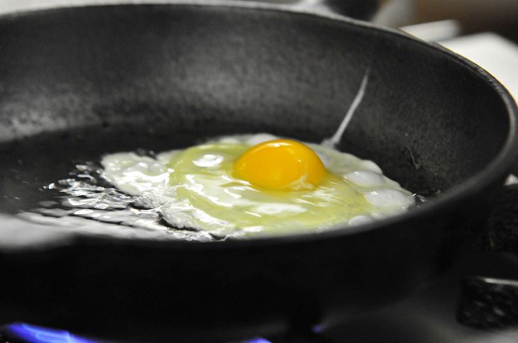 7. Cocina los huevos y la carne a 160 ° F