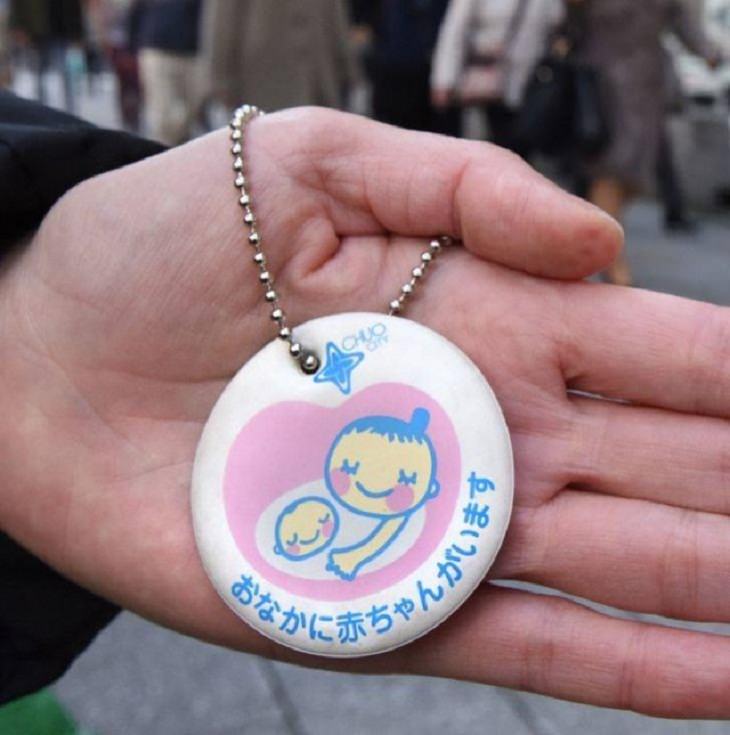 Innovaciones Japonesas insignia de embarazo 