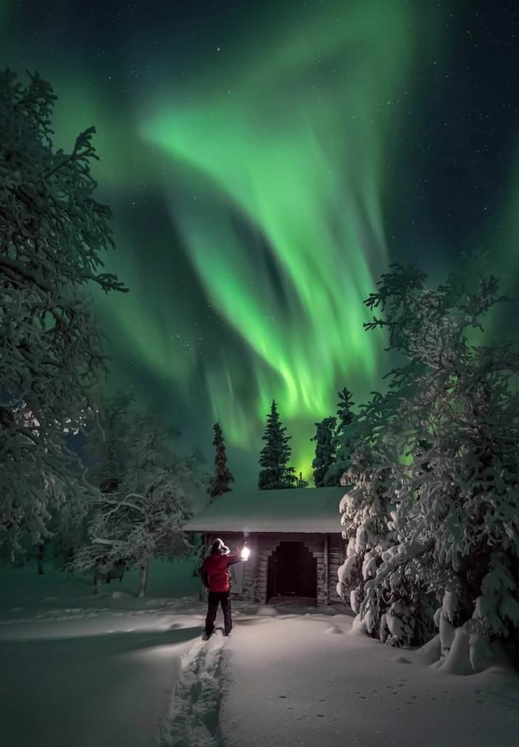 Las Mejores Fotos De Auroras Boreales Del 2020 "Llamas en el cielo" de Risto Leskinen