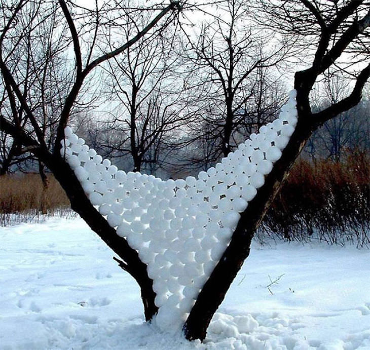 Esculturas de nieve accidentales Red de bolas de nieve