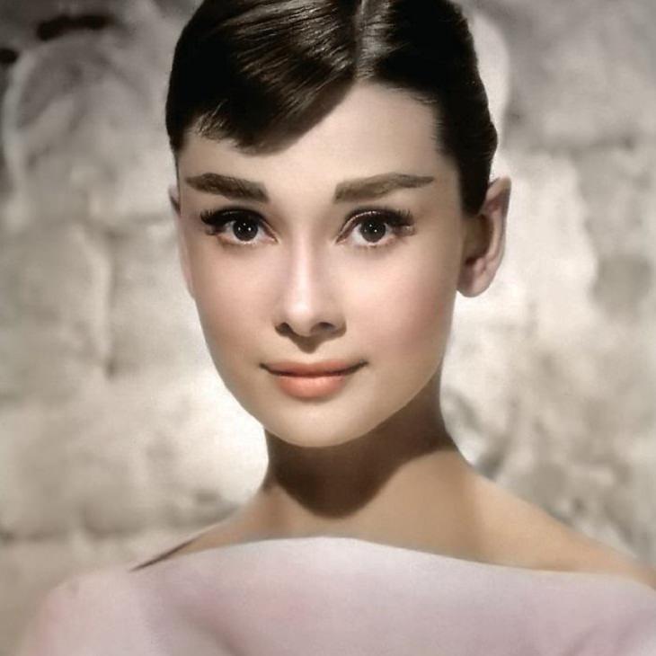 Fotos Antiguas a Color Audrey Hepburn