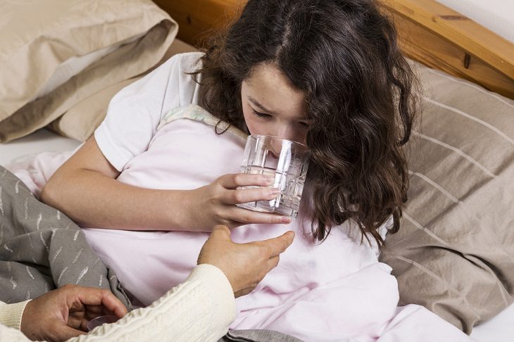 Factores Que Influyen En Nuestras Necesidades Diarias De Agua Enfermedades o condiciones de salud