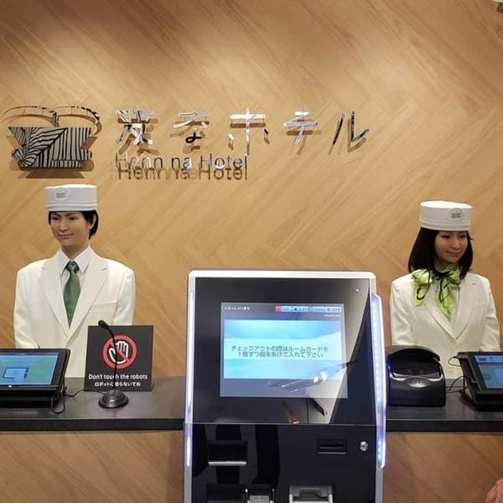 Imágenes Modernidad De Japón hotel con recepcionistas robots