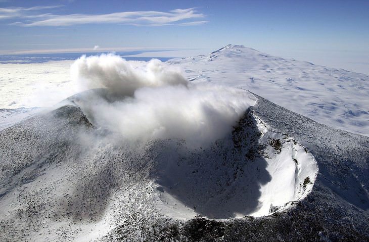 Paisajes de la Antártida El monte Erebus es el volcán activo más austral de la Tierra