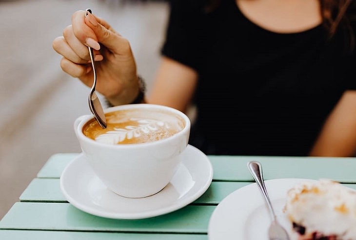 alimentos que causan estreñimiento café y té