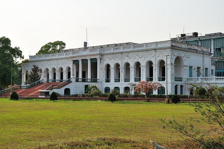 sitios secretos en destinos turísticos Cámara secreta de la Biblioteca Nacional de la India
