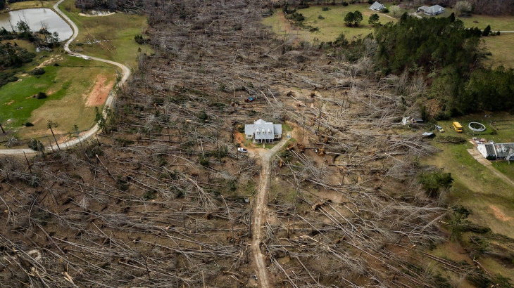 Fotos Finalistas Del Concurso De La Revista Smithsonian Casa sobrevive a un golpe directo de un tornado