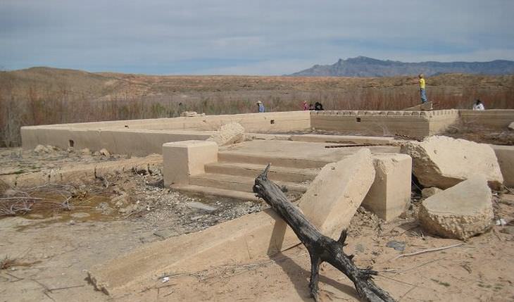 lugares enterrados bajo el agua St. Thomas, Nevada, EE. UU.