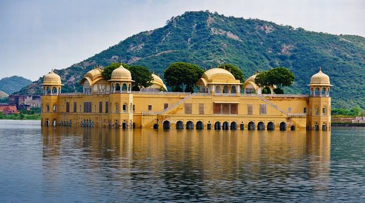 lugares enterrados bajo el agua Jal Mahal, Jaipur, India
