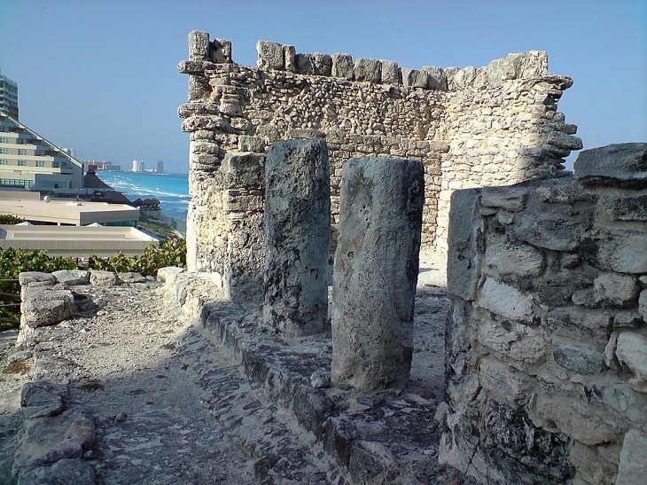 La Majestuosa Belleza De Cancún La zona arqueológica de Yamil Lu'um