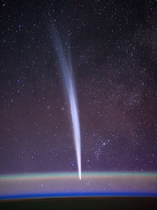 19. El cometa Lovejoy, descubierto en 2011 por el astrónomo aficionado Terry Lovejoy, designado oficialmente C / 2011 W3 