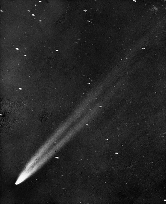10. El Gran Cometa de 1901, visible solo en el hemisferio sur, designado oficialmente C / 1901 G1, también conocido como Cometa Viscara