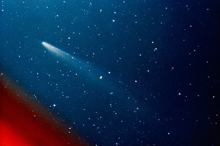 14. Cometa Kohoutek, un cometa a largo plazo que regresa solo aproximadamente cada 100,000 años, designado oficialmente C / 1973 E1, 1973 XII y 1973f