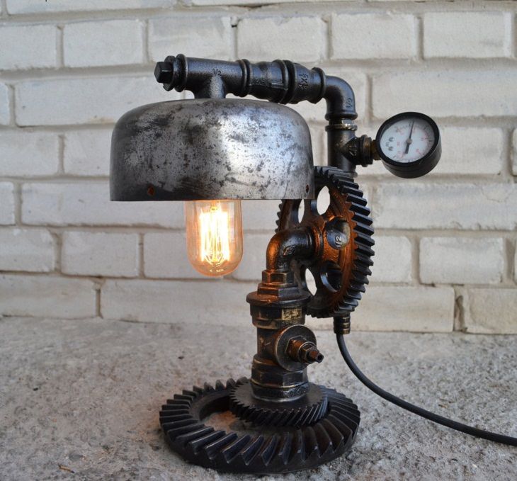 Objetos antiguos en buen estado lampara steampunk