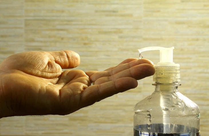 10. Los desinfectantes para manos hechos en casa funcionarán igualmente bien