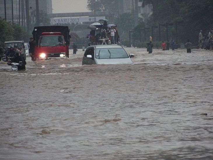 Desastres naturales Las inundaciones de Yakarta, 1 de enero de 2020