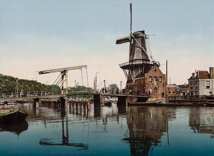 9. Puente de Catalina y el molino de viento, Haarlem.