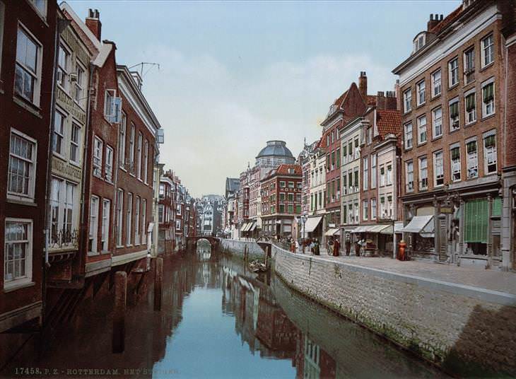 14. Un canal en Rotterdam.