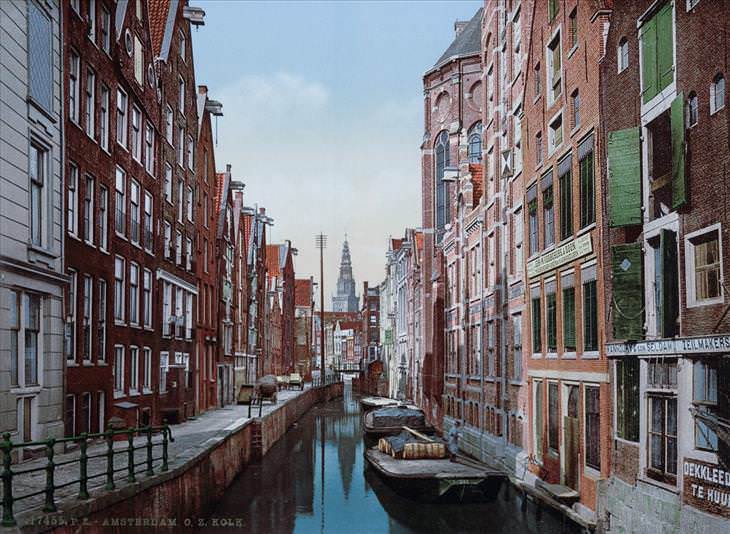 3. Un canal en Amsterdam.