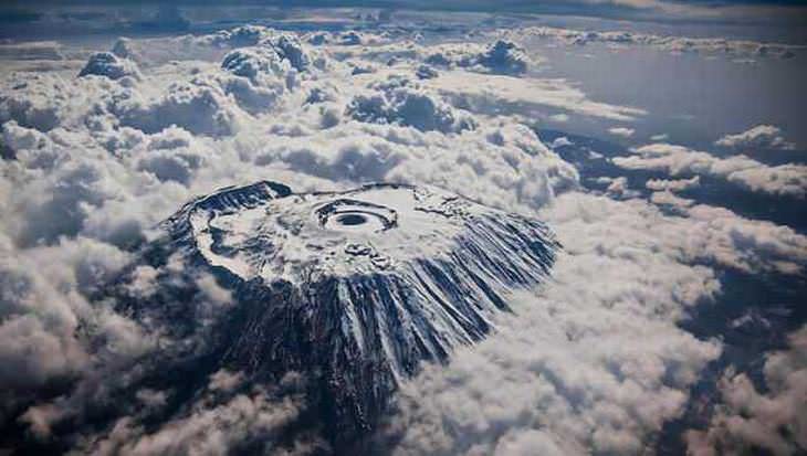 Monte Kilimanjaro desde las alturas