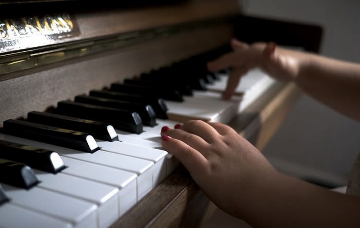 Cómo ayudar a desarrollar el cerebro de tus hijos Instrumentos musicales
