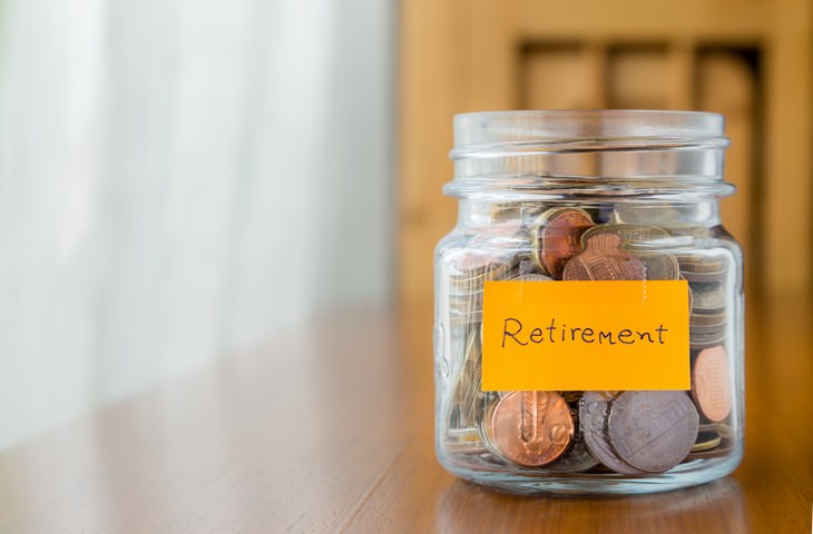 8 Consejos Falsos Sobre El Ahorro Es demasiado tarde (o demasiado temprano) para comenzar un plan de ahorro para la jubilación