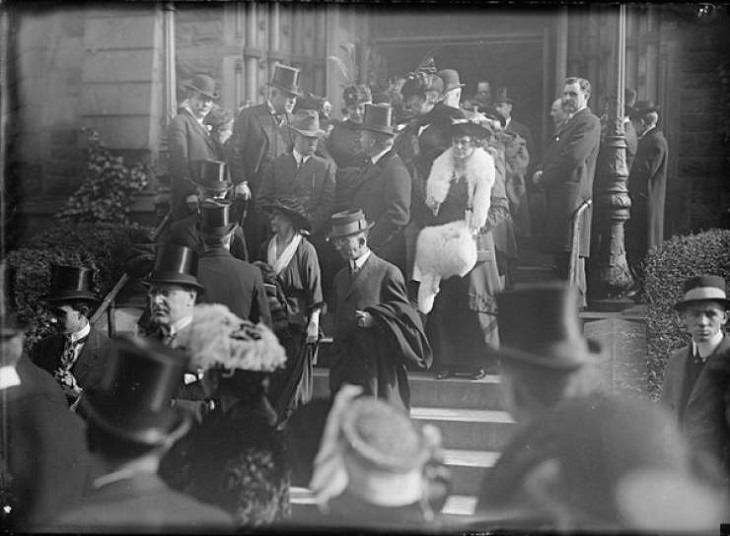 Una multitud del día de Acción de Gracias en 1915