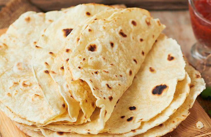  6. Tortillas de maíz en lugar de harinas de trigo para los burritos