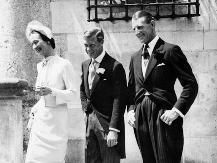 El Príncipe Eduardo (era el Rey Eduardo VIII antes de abdicar del trono) y Wallis Warfield Simpson en el Castillo de Candé, Francia, el 3 de junio de 1937